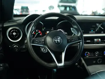 ALFA ROMEO Stelvio Veloce Q4  20 Zoll  ACC  Kamera  Digital