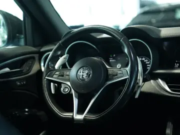 ALFA ROMEO Stelvio Veloce Q4  20 Zoll  ACC  Kamera  Digital