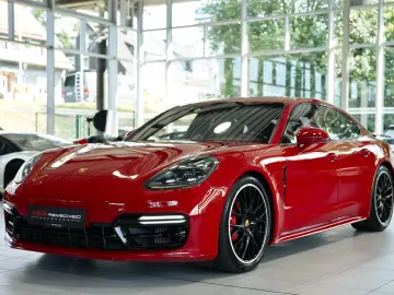 PORSCHE Panamera GTS  2.H  21  Sport-Design  HUD  Pano