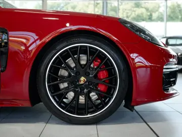PORSCHE Panamera GTS  2.H  21  Sport-Design  HUD  Pano