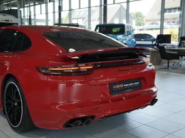 PORSCHE Panamera GTS  2.H  21  Sport-Design  HUD  Pano