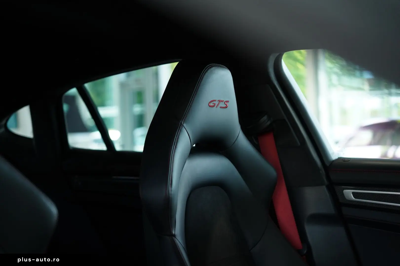 PORSCHE Panamera GTS  2.H  21  Sport-Design  HUD  Pano