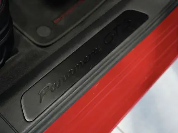 PORSCHE Panamera GTS  2.H  21  Sport-Design  HUD  Pano