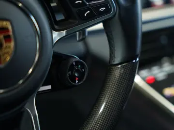 PORSCHE Panamera GTS  2.H  21  Sport-Design  HUD  Pano