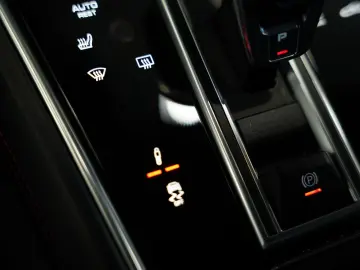 PORSCHE Panamera GTS  2.H  21  Sport-Design  HUD  Pano