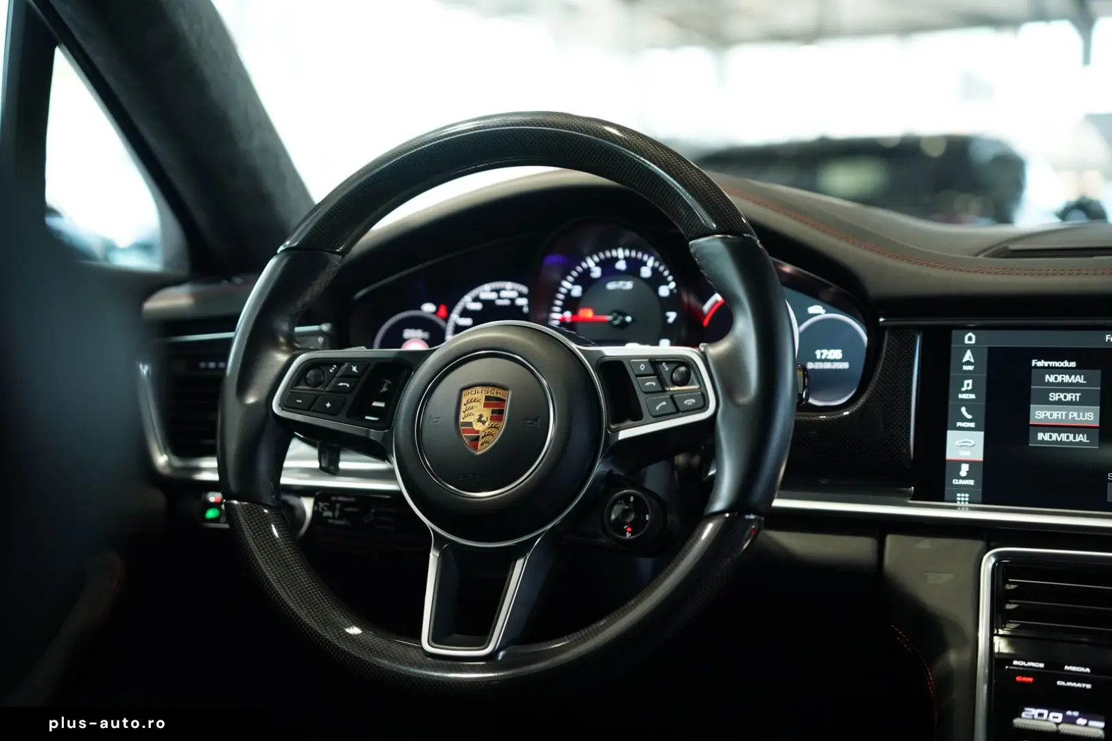 PORSCHE Panamera GTS  2.H  21  Sport-Design  HUD  Pano