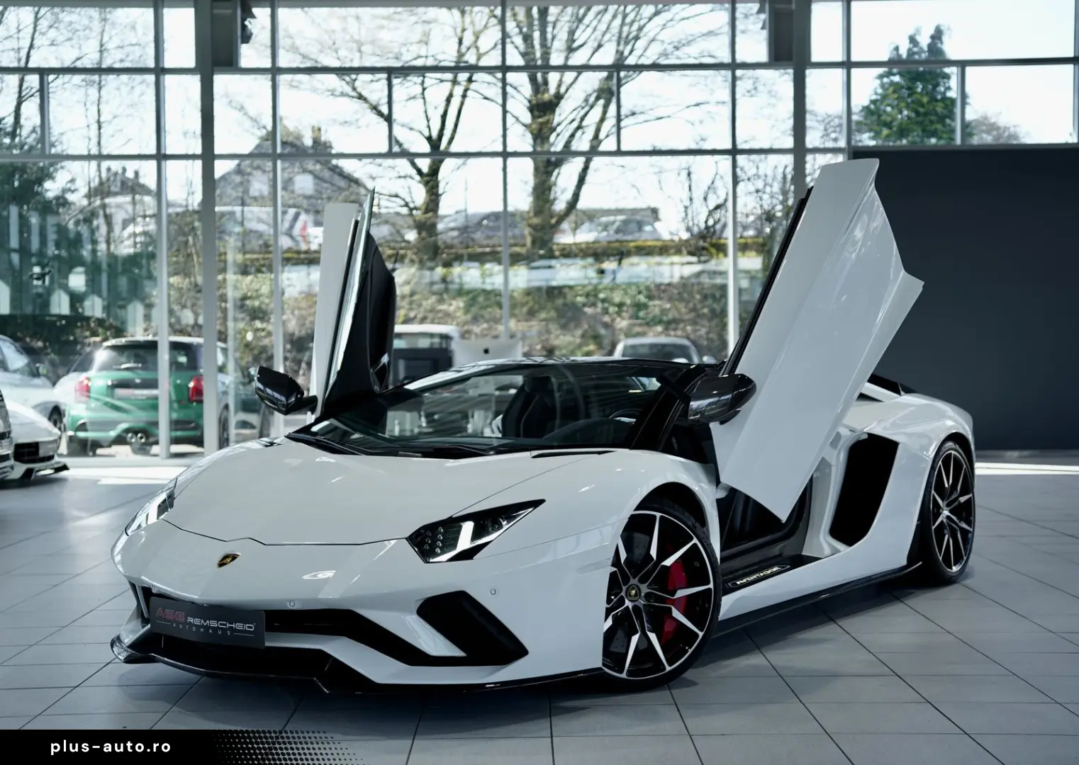 LAMBORGHINI Aventador S Roadster  2.H  Carbon  LIFT  Dt.Fzg