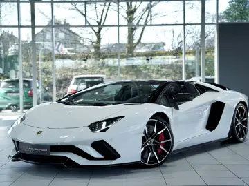 LAMBORGHINI Aventador S Roadster  2.H  Carbon  LIFT  Dt.Fzg