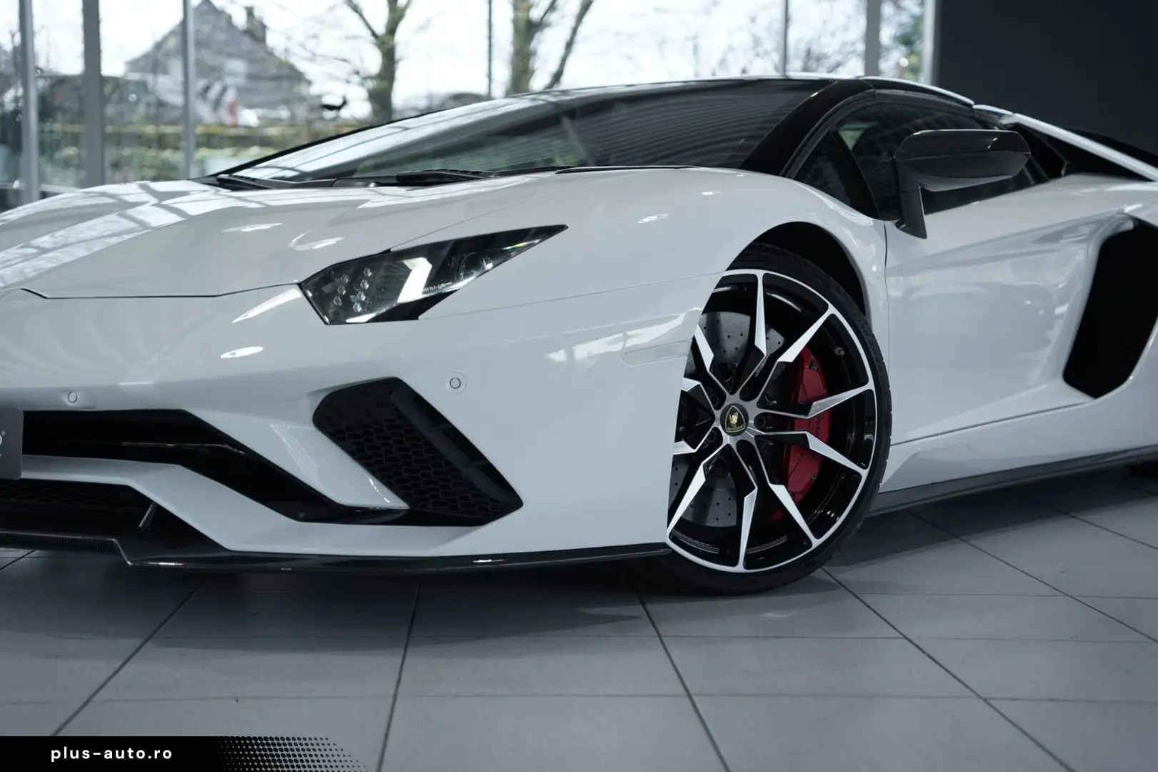 LAMBORGHINI Aventador S Roadster  2.H  Carbon  LIFT  Dt.Fzg