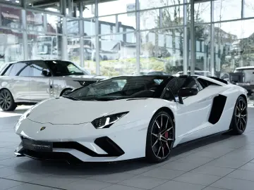 LAMBORGHINI Aventador S Roadster  2.H  Carbon  LIFT  Dt.Fzg