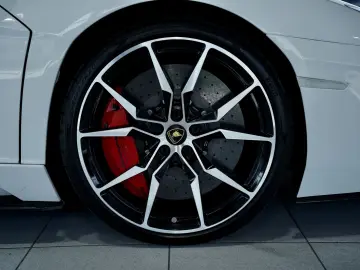 LAMBORGHINI Aventador S Roadster  2.H  Carbon  LIFT  Dt.Fzg