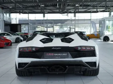 LAMBORGHINI Aventador S Roadster  2.H  Carbon  LIFT  Dt.Fzg