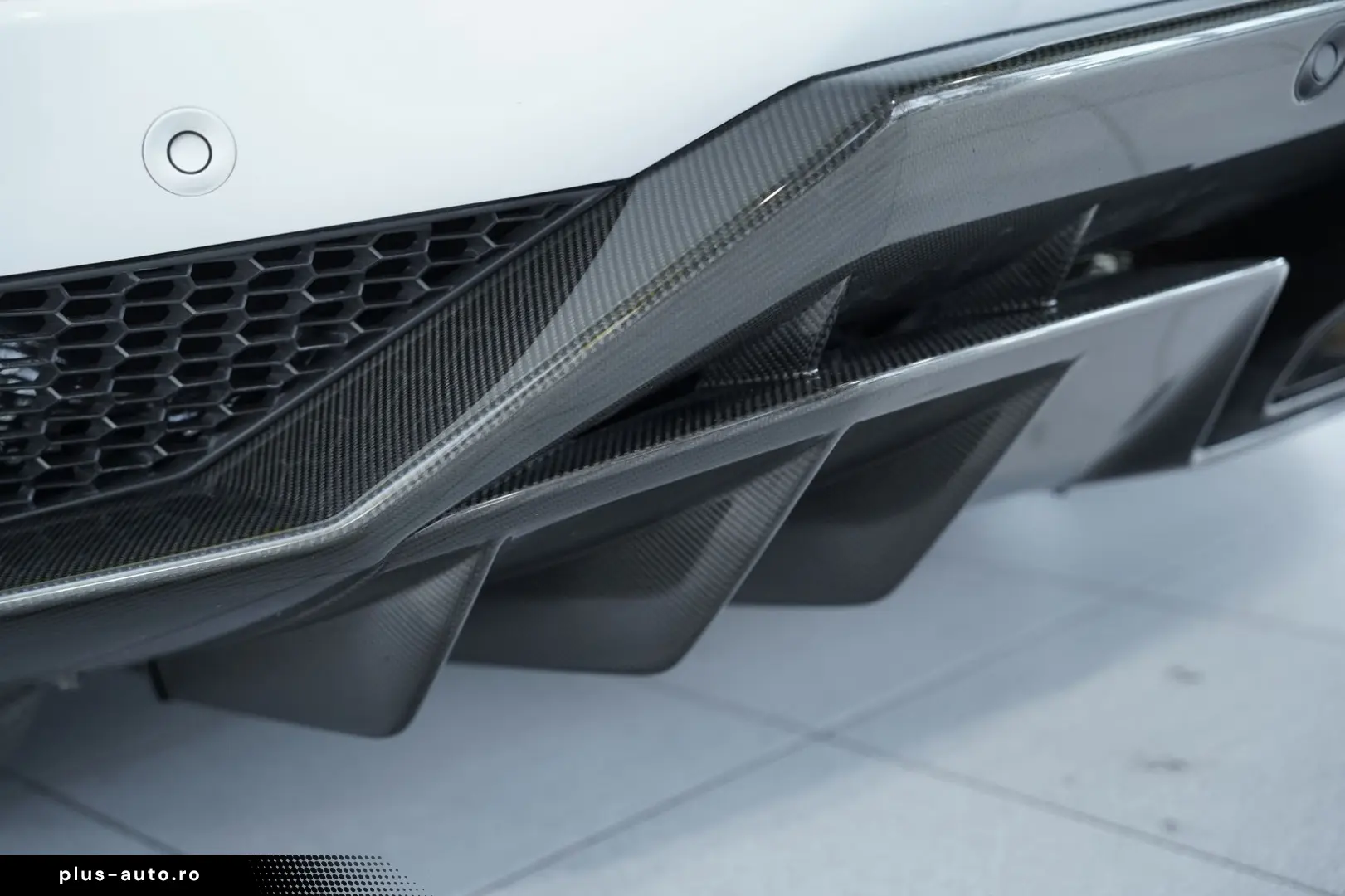 LAMBORGHINI Aventador S Roadster  2.H  Carbon  LIFT  Dt.Fzg