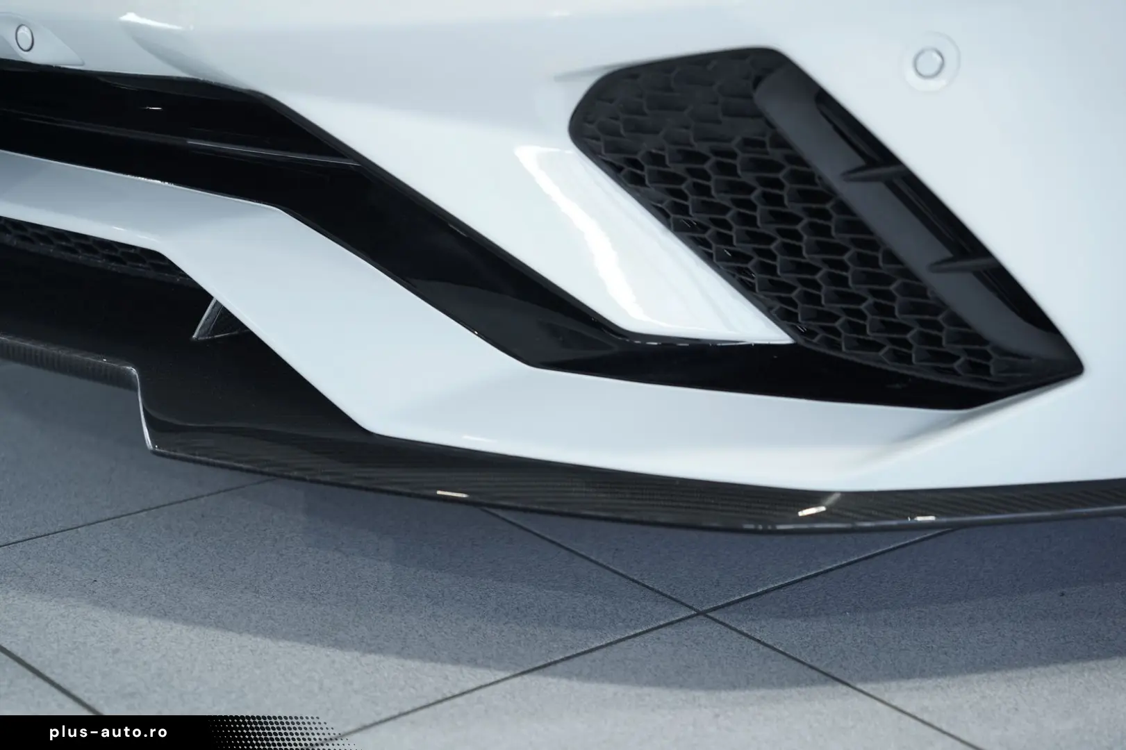 LAMBORGHINI Aventador S Roadster  2.H  Carbon  LIFT  Dt.Fzg