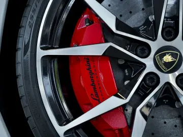 LAMBORGHINI Aventador S Roadster  2.H  Carbon  LIFT  Dt.Fzg