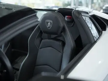 LAMBORGHINI Aventador S Roadster  2.H  Carbon  LIFT  Dt.Fzg