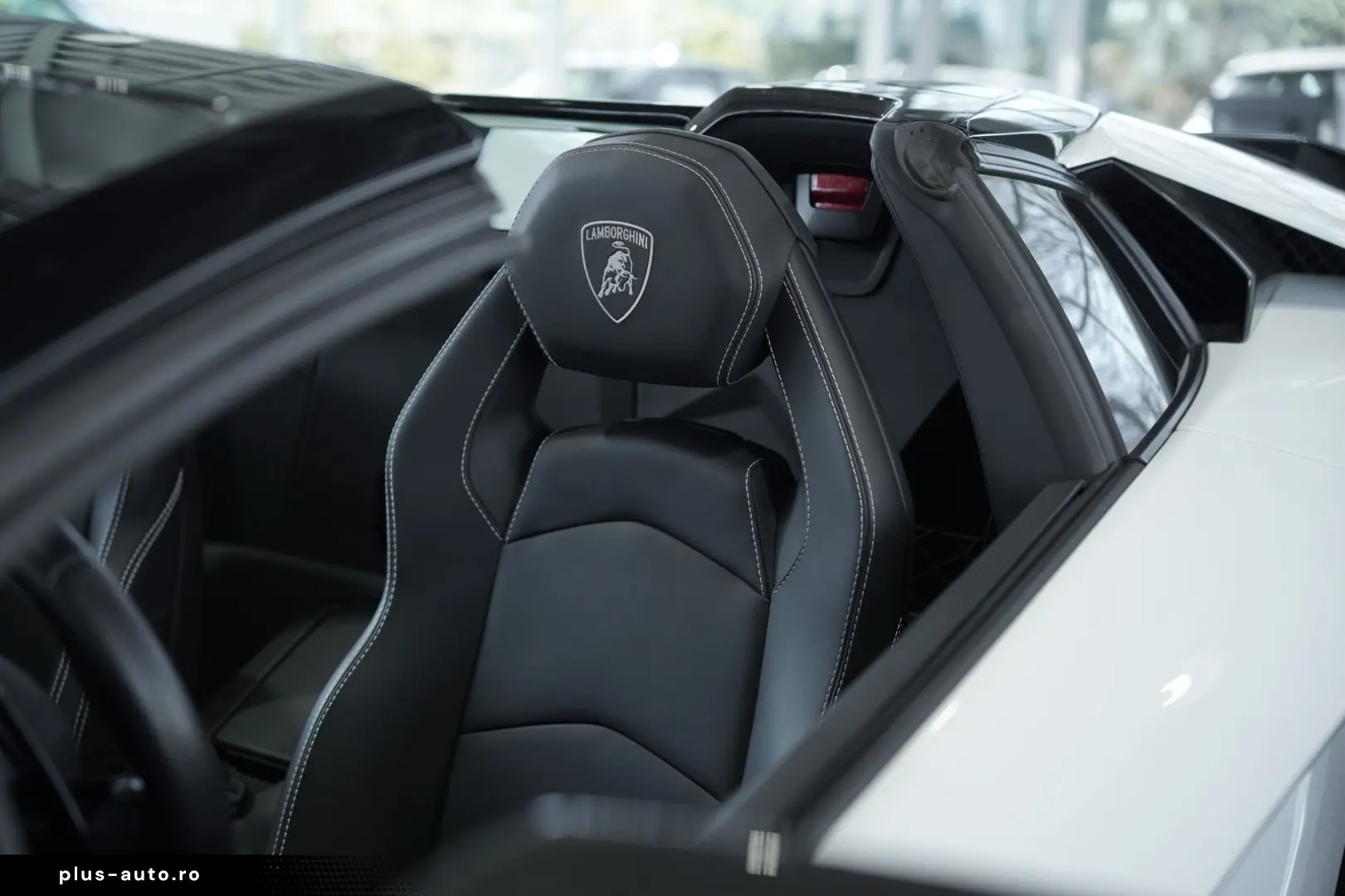 LAMBORGHINI Aventador S Roadster  2.H  Carbon  LIFT  Dt.Fzg