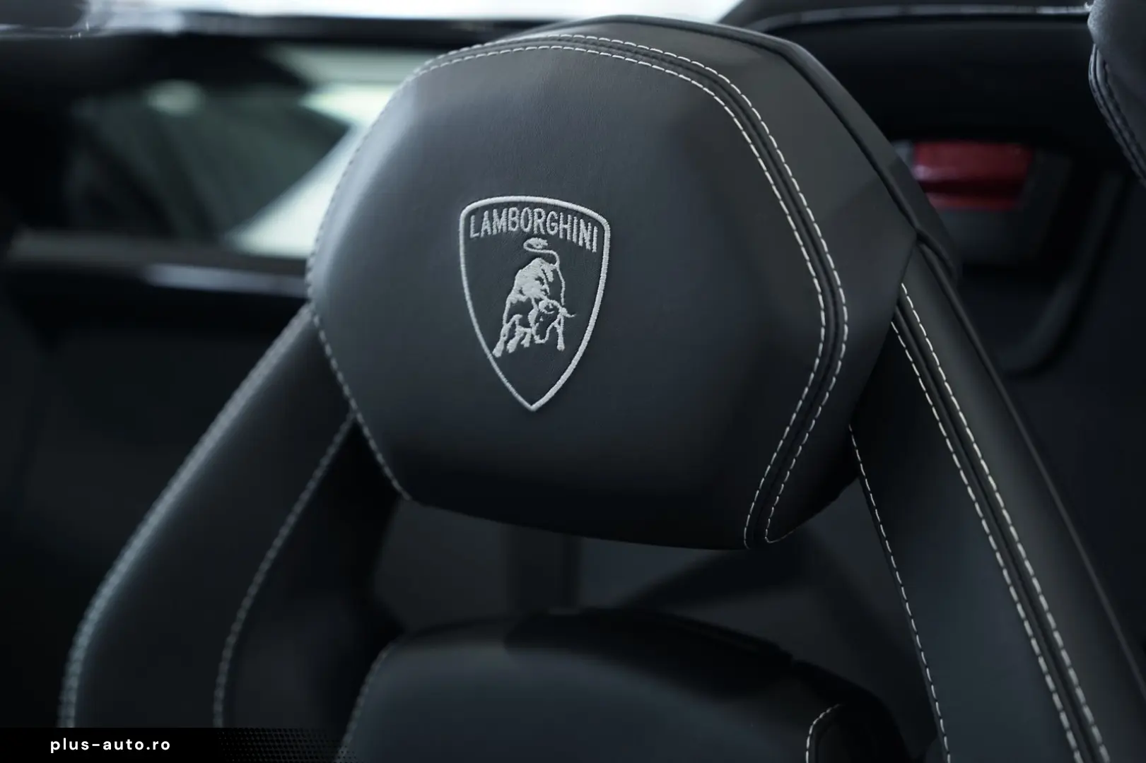 LAMBORGHINI Aventador S Roadster  2.H  Carbon  LIFT  Dt.Fzg
