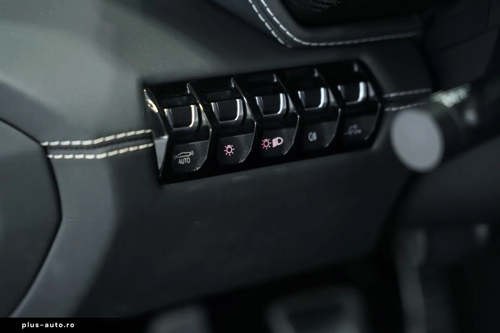 LAMBORGHINI Aventador S Roadster  2.H  Carbon  LIFT  Dt.Fzg