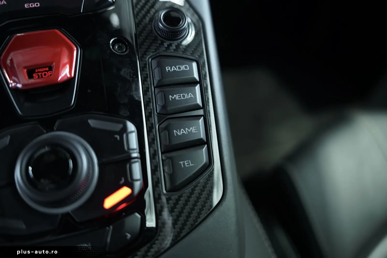 LAMBORGHINI Aventador S Roadster  2.H  Carbon  LIFT  Dt.Fzg