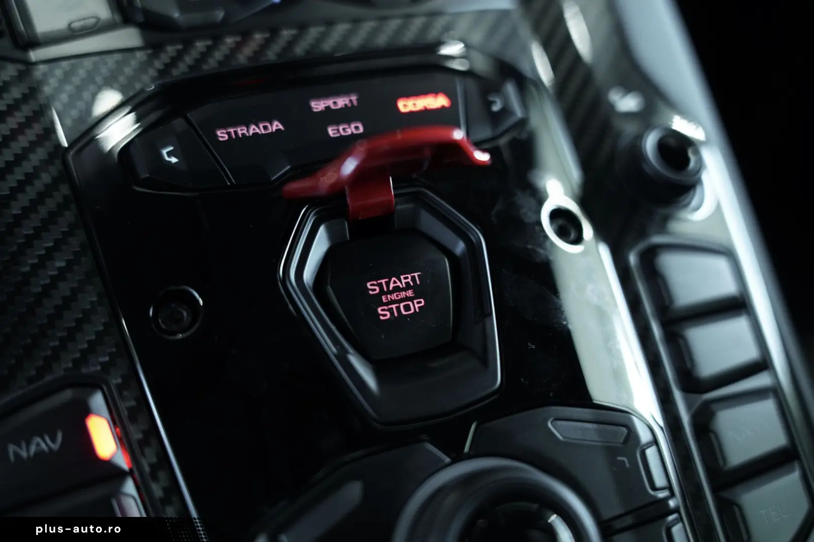 LAMBORGHINI Aventador S Roadster  2.H  Carbon  LIFT  Dt.Fzg