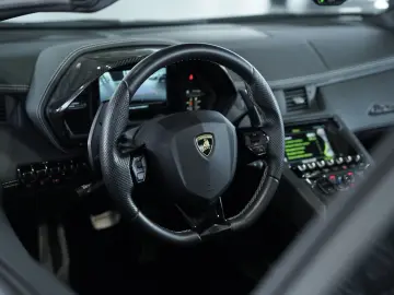 LAMBORGHINI Aventador S Roadster  2.H  Carbon  LIFT  Dt.Fzg