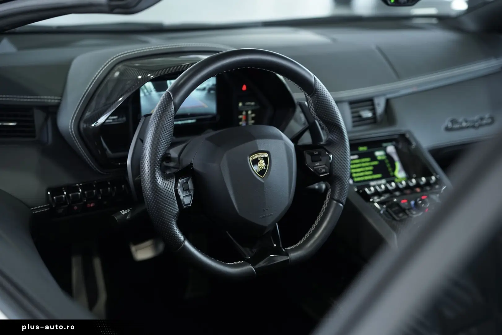 LAMBORGHINI Aventador S Roadster  2.H  Carbon  LIFT  Dt.Fzg