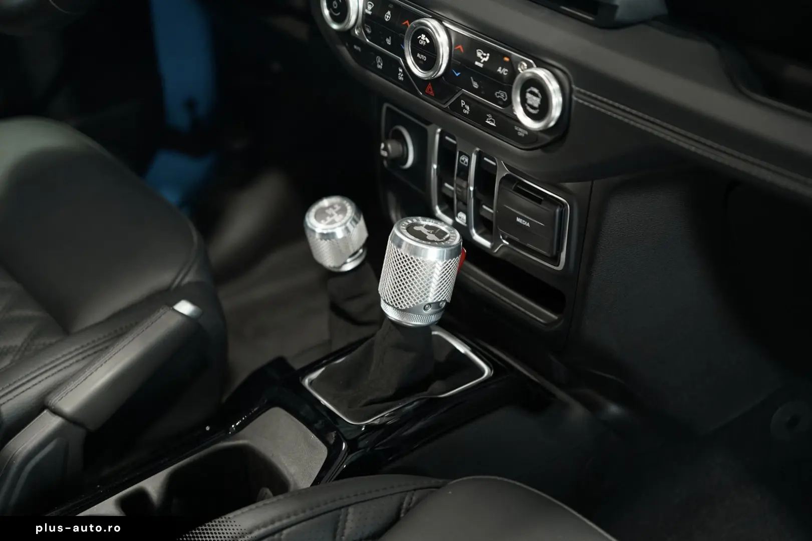 JEEP Wrangler BRUTE 2.0 T-GDI Sahara  1.H  Sonderlack