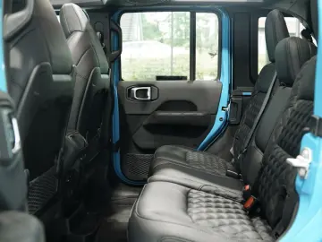 JEEP Wrangler BRUTE 2.0 T-GDI Sahara  1.H  Sonderlack