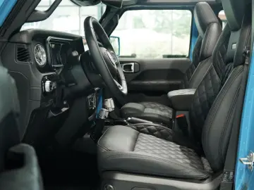 JEEP Wrangler BRUTE 2.0 T-GDI Sahara  1.H  Sonderlack