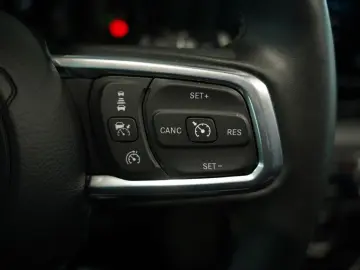 JEEP Wrangler BRUTE 2.0 T-GDI Sahara  1.H  Sonderlack