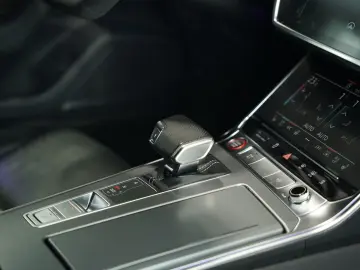 AUDI RS6 Avant q.  22  Dynamik  Pano Keramik B&O