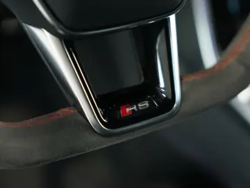 AUDI RS6 Avant q.  22  Dynamik  Pano Keramik B&O