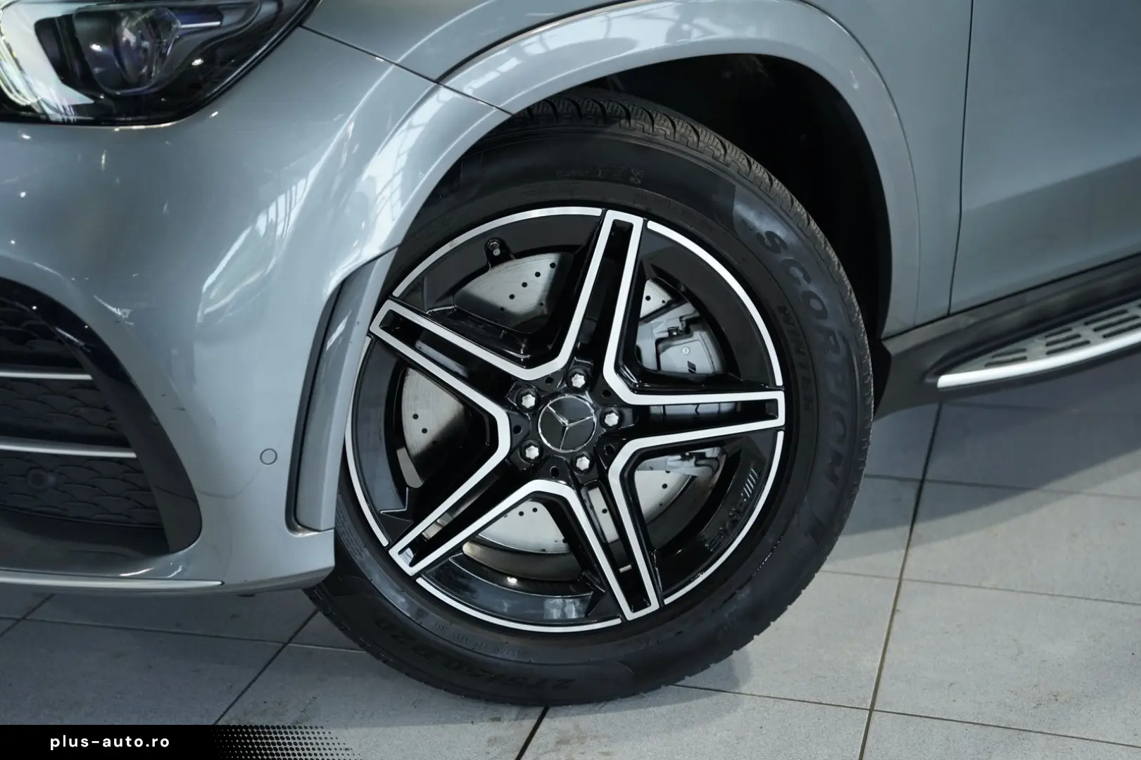 MERCEDES-BENZ GLE 53 AMG 4M   20  Perf-AGA Pano Carbon
