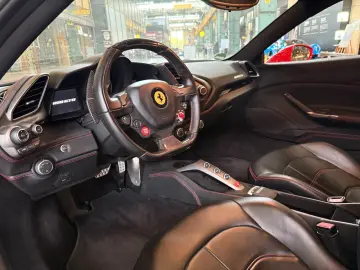 FERRARI 488 GTB Carbon Lenkrad Carbon F1 Schaltwippen