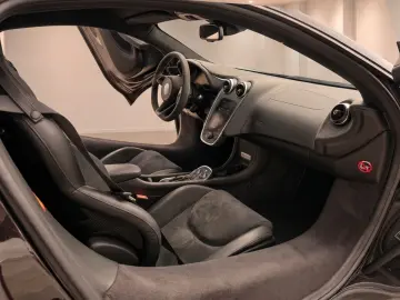 MCLAREN 570GT   LIFT   Black Paket