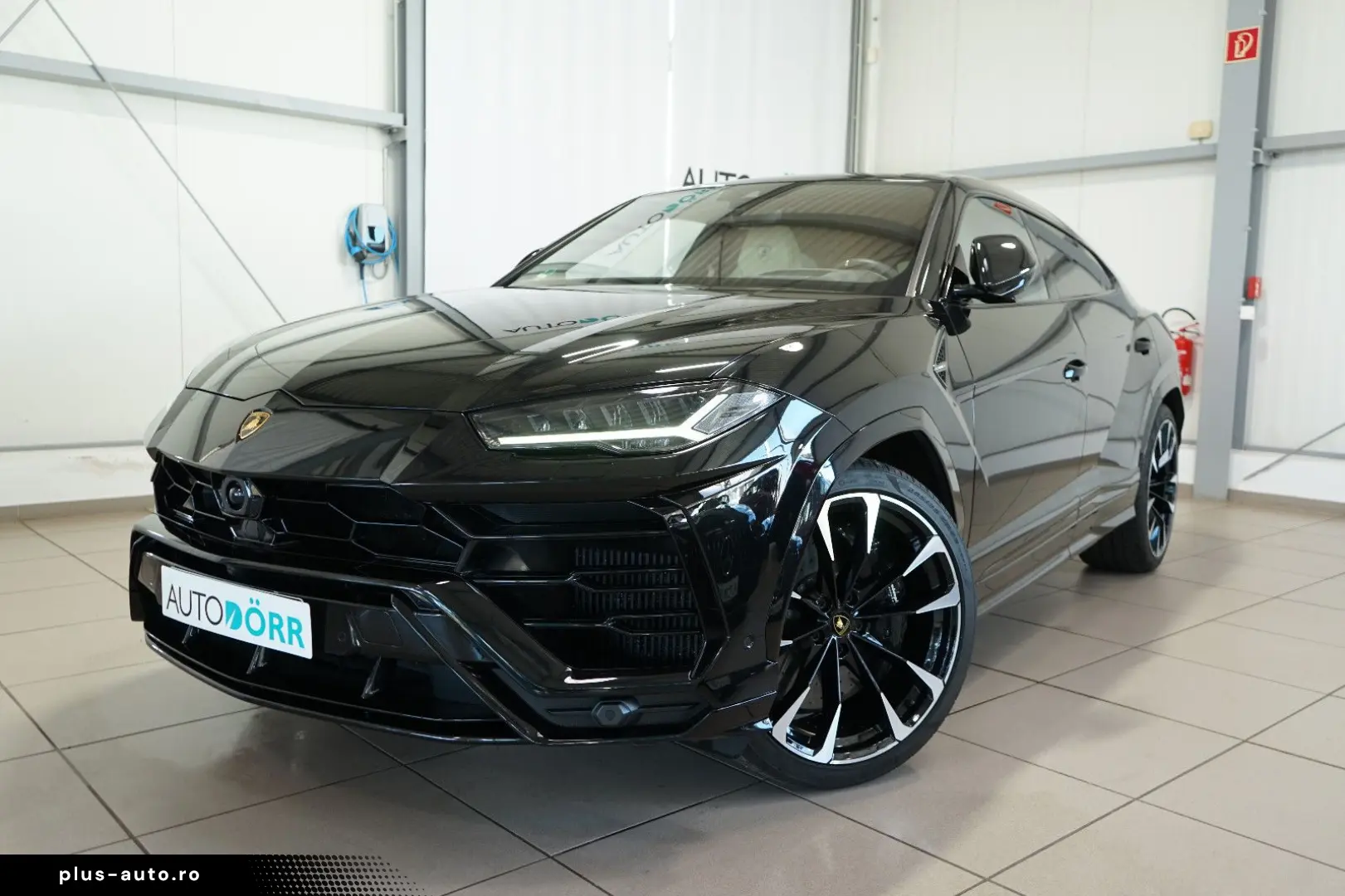 LAMBORGHINI Urus 23  Akrapovic B&O Panorama Massage Sitzkli.