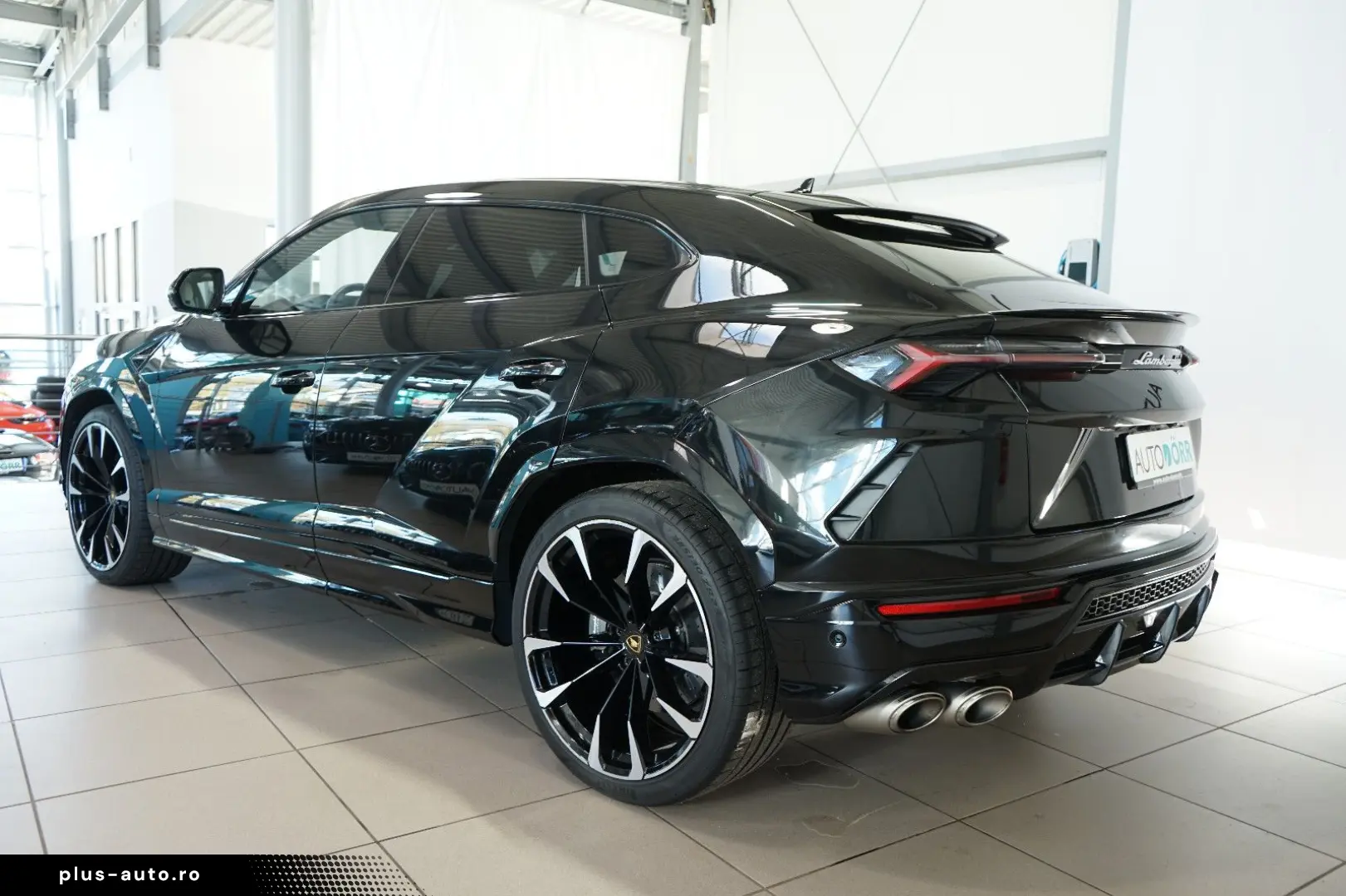 LAMBORGHINI Urus 23  Akrapovic B&O Panorama Massage Sitzkli.