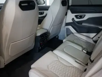 LAMBORGHINI Urus 23  Akrapovic B&O Panorama Massage Sitzkli.