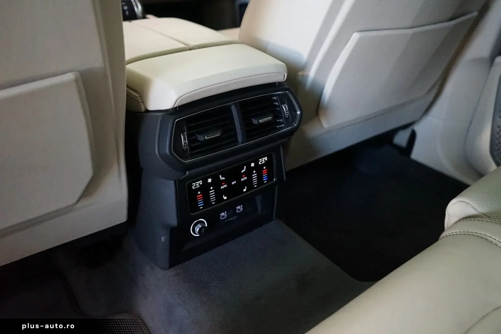 LAMBORGHINI Urus 23  Akrapovic B&O Panorama Massage Sitzkli.