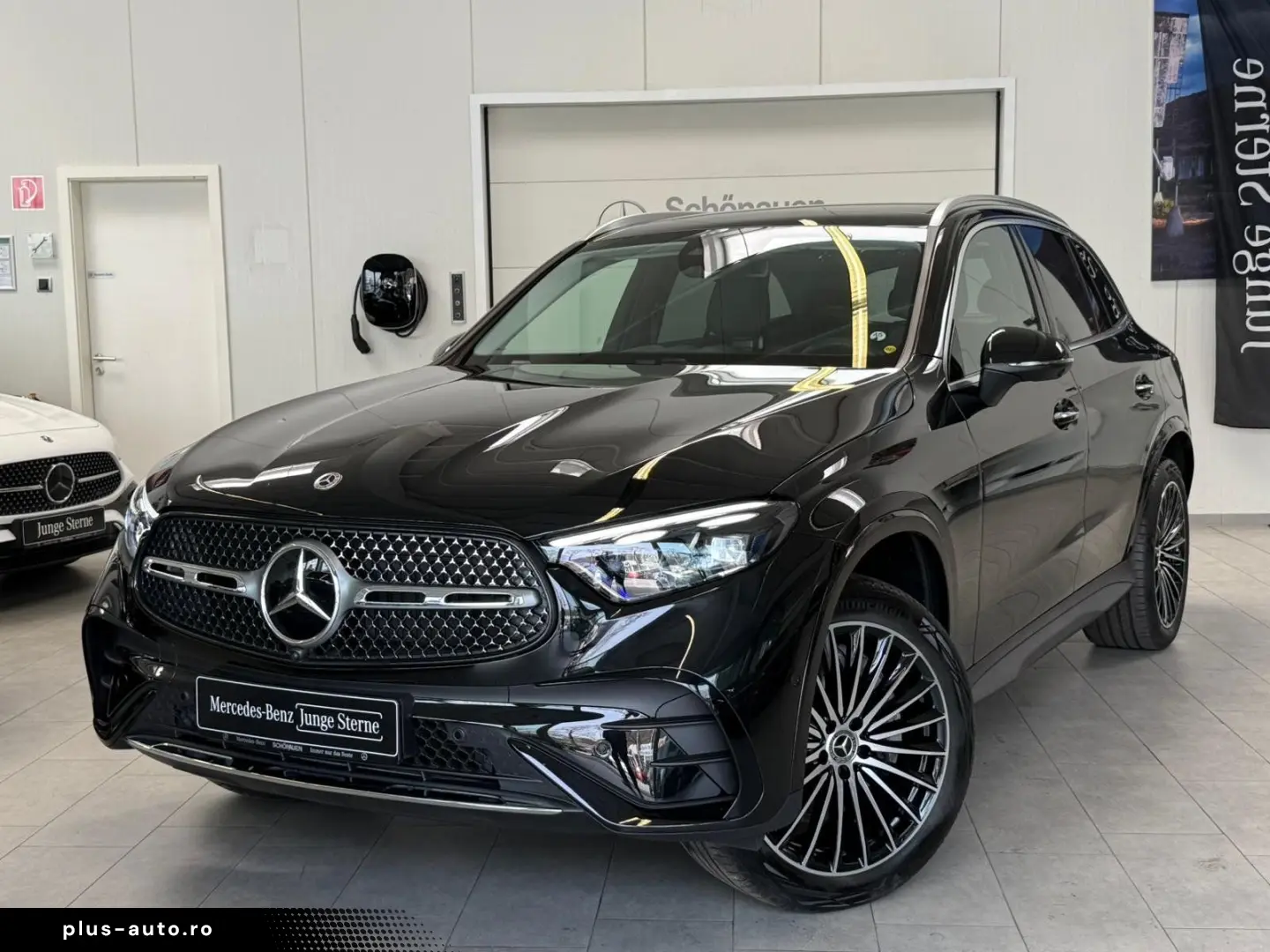 MERCEDES-BENZ GLC 300 de 4M AMG DISTR AHK BURM PANO &hellip;