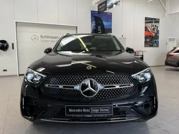 MERCEDES-BENZ GLC 300 de 4M AMG DISTR AHK BURM PANO …