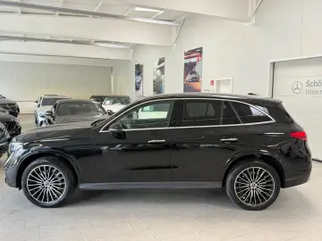 MERCEDES-BENZ GLC 300 de 4M AMG DISTR AHK BURM PANO …