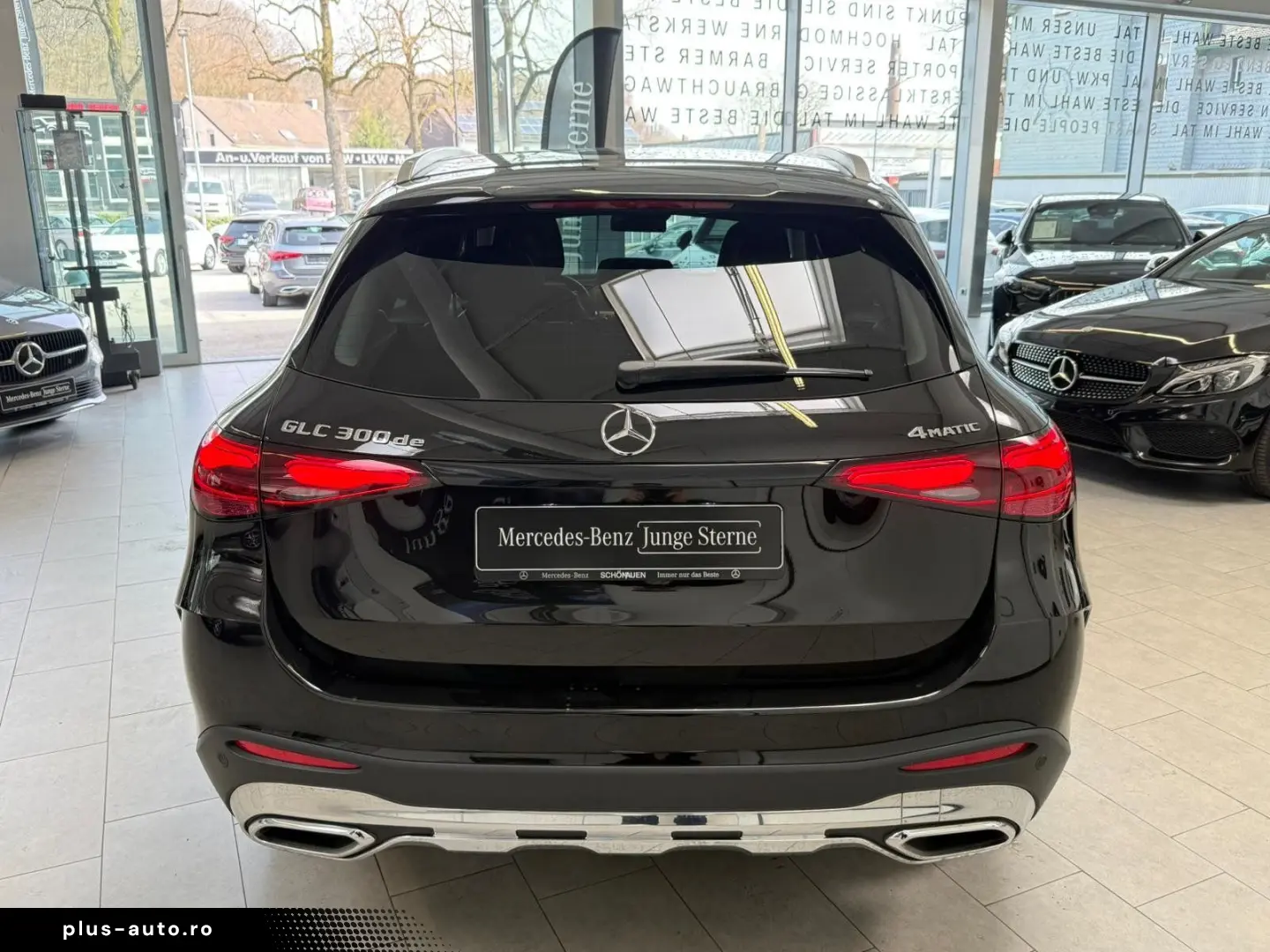 MERCEDES-BENZ GLC 300 de 4M AMG DISTR AHK BURM PANO &hellip;