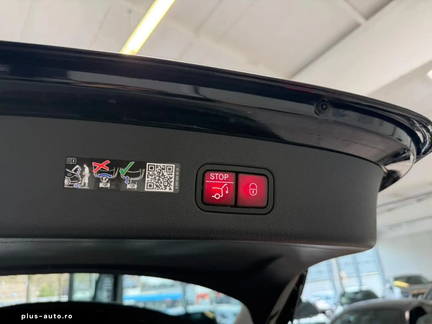 MERCEDES-BENZ GLC 300 de 4M AMG DISTR AHK BURM PANO &hellip;