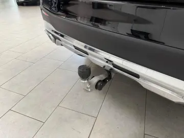 MERCEDES-BENZ GLC 300 de 4M AMG DISTR AHK BURM PANO …