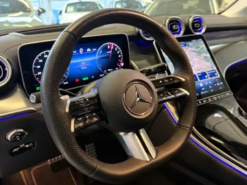 MERCEDES-BENZ GLC 300 de 4M AMG DISTR AHK BURM PANO …