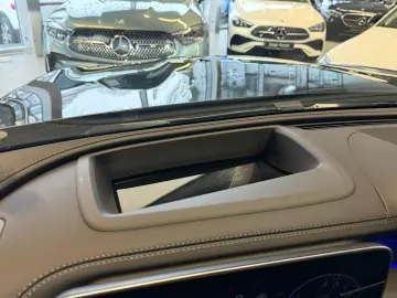 MERCEDES-BENZ GLC 300 de 4M AMG DISTR AHK BURM PANO …