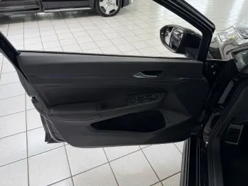 VW Golf GTD Black Style LEDER MATRIX PANO HUD H-K