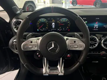 MERCEDES-BENZ A 45 AMG 4Matic PANO BURMESTER HUD 360…